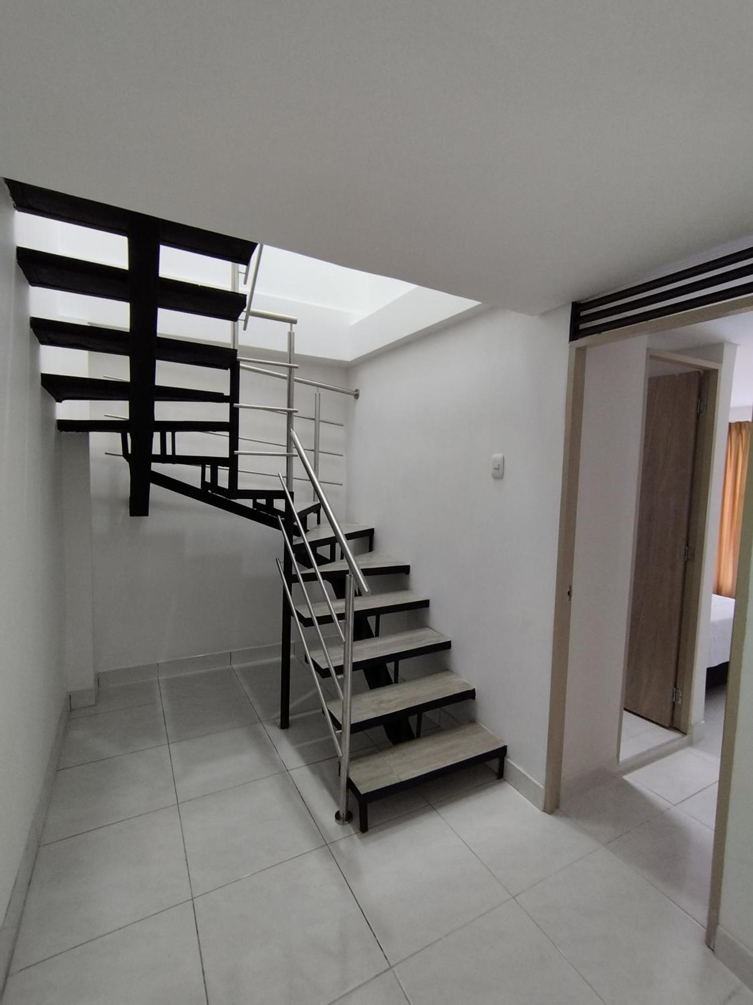 Hotel Adel مانيزاليس المظهر الخارجي الصورة