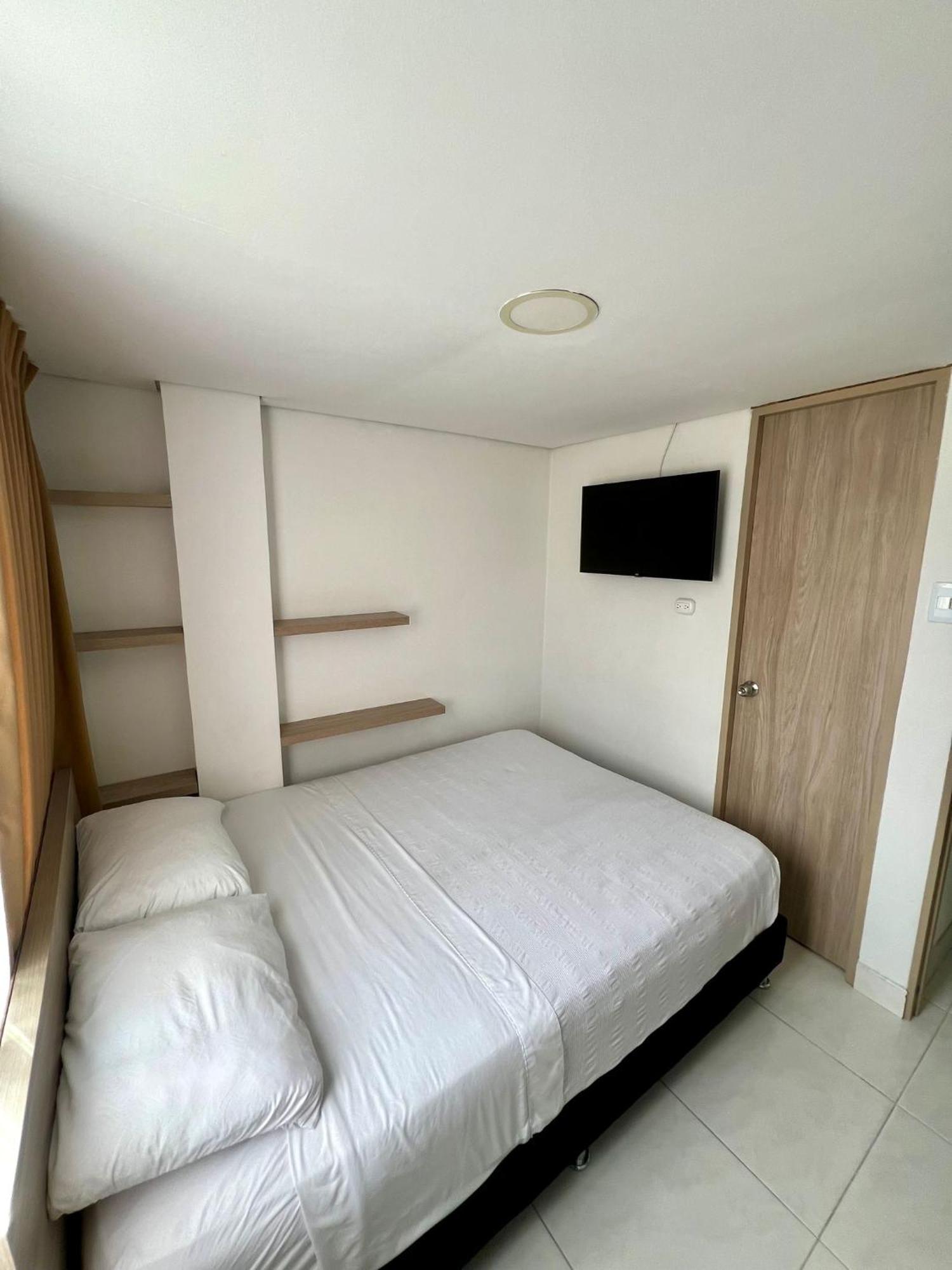 Hotel Adel مانيزاليس المظهر الخارجي الصورة