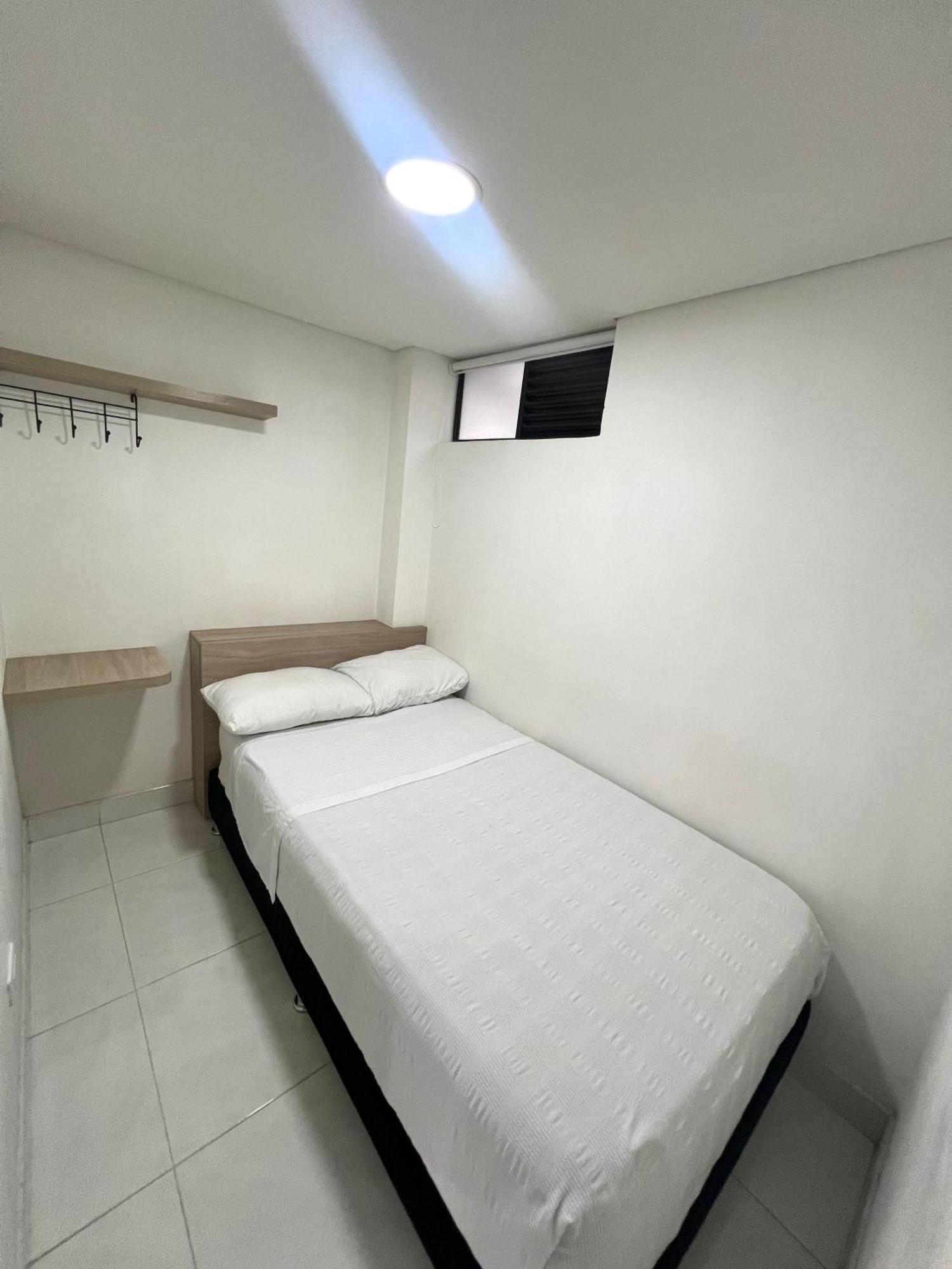 Hotel Adel مانيزاليس المظهر الخارجي الصورة